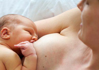 Comenzando con la lactancia materna
